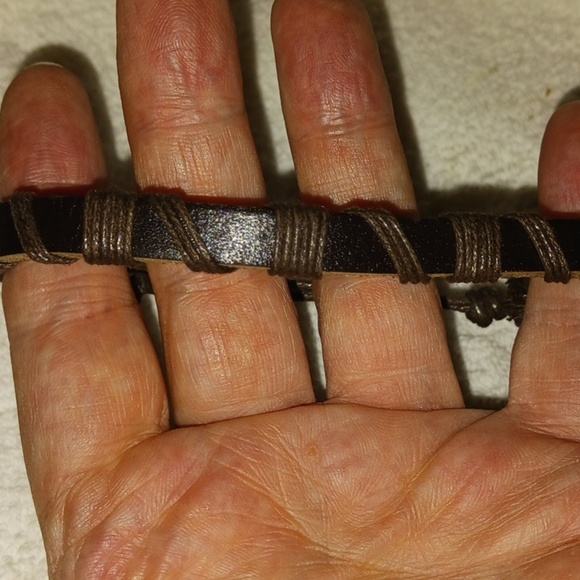 Handmade Leather Unisex Bracelet - Picture 1 of 4